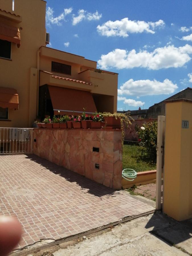 Hotel Domomea Quartu SantʼElena Esterno foto
