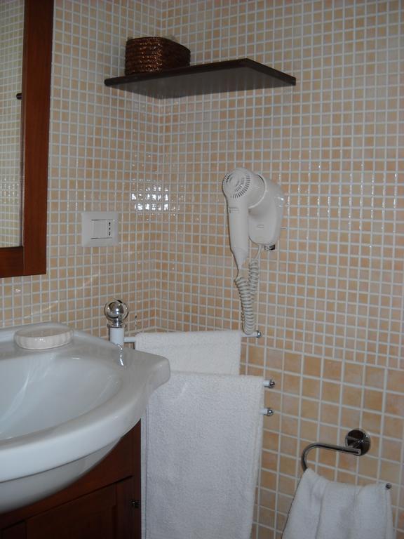 Hotel Domomea Quartu SantʼElena Camera foto